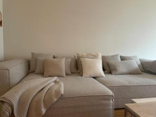 Elegant Urban Retreat 3 Stops From Oktoberfest - 4