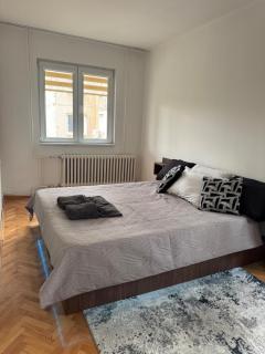 Modern 2BR Apartment Karpoš with Private Parking - 5