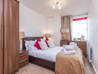 Tides - Poole Town Views, On-site Parking - 2