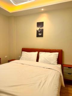 Premium 2BR Garden View Madinaty - 2