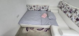 Room for rent - 6