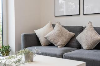 #131 Peaceful Sheldon Stay 8 - NEC BHX 10 Mins - Perfect for Contractors and Families - Free Parking - 9