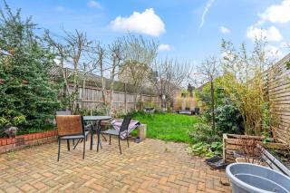 #131 Peaceful Sheldon Stay 8 - NEC BHX 10 Mins - Perfect for Contractors and Families - Free Parking - 3