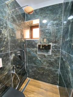 Kruja Apartment SA - 2