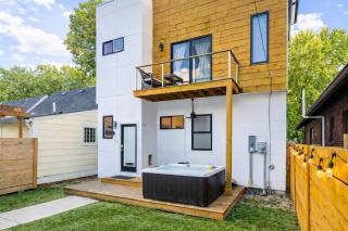 Modern Fountain Square Mansion with Hot Tub & Rooftop Patio- Family Friendly - 8