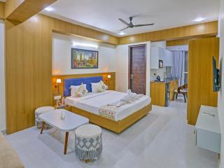 Sky Luxuria Hotel & Serviced Apartments - 0