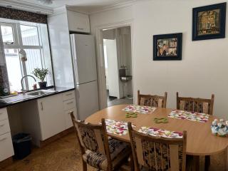 Spacious Apartment -Top Location - Akureyri - 8