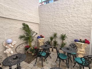 Chateau D'Amour Luxury Boutique - 8