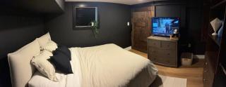 Cozy Rustic Theater Suite Near EWR & NYC 1BR - 7
