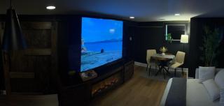 Cozy Rustic Theater Suite Near EWR & NYC 1BR - 2