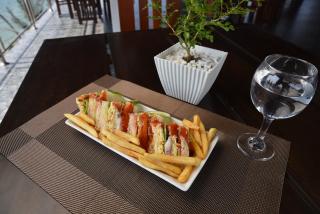 Dutch Point Negombo Beach Resort - 5