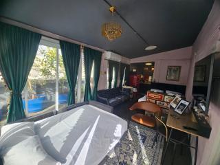 Levinsky Rooftop Loft by Shays Urban - 3