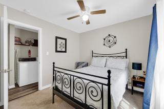 Cozy Home Near Outlets SPI Beach SpaceX Sleeps 9 Game Room Truck Parking - 4