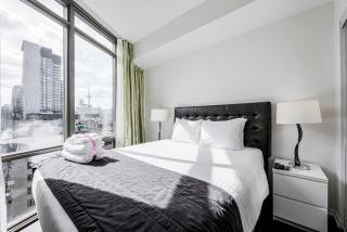 Adelaide Stays and Suites - Walk to Subway - Easy Access Downtown Toronto - 8