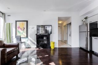 Adelaide Stays and Suites - Walk to Subway - Easy Access Downtown Toronto - 7