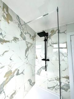 #141 Coastal Apartment Bournemouth Beach - Sleeps 8 - Perfect for Contractors and Families - 8