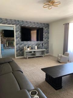 Spacious and Centrally Located Family Friendly Home - 5