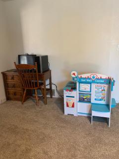 Spacious and Centrally Located Family Friendly Home - 4