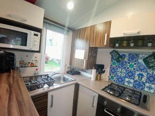 Logement 3 chambres - Vue Lac- Camping 4 étoiles Foix - 9