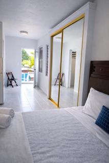 6 bedsroom 5 baths Walk to beach Homes Dorado, Puerto Rico by Rentalspr - 6