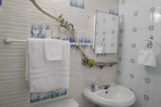 6 bedsroom 5 baths Walk to beach Homes Dorado, Puerto Rico by Rentalspr - 3