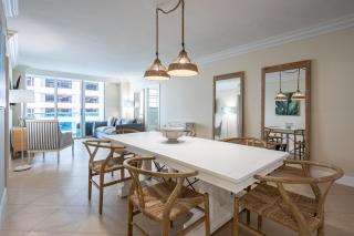 Gorgeous Cozy Beach Apartment! First line on sand! - 4