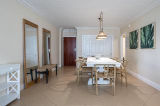 Gorgeous Cozy Beach Apartment! First line on sand! - 2