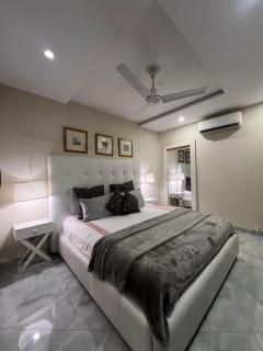 The Luxury Arcadian - 5