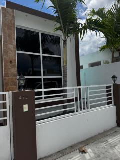 Caribbean Oasis Pool BBQ 1 Min to Beach - 8