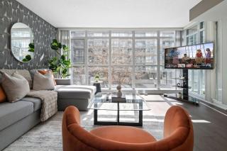 Bright & Modern 2BR Oasis w Balcony & Parking - 3