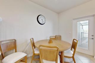 Beautiful home with private pool, space for the whole family & pets - 5