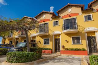 10 Minutes drive to Eagle Beach - 4