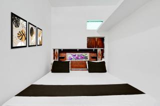 SPOT ON V.K HOTEL - 8