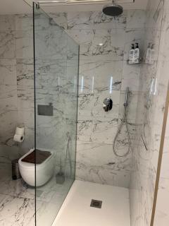 Mercury Tower Apartments By Dahlia - 6