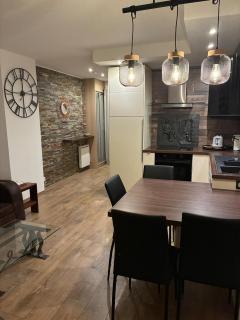 Le cerf au pied des montagnes et des lacs - 6