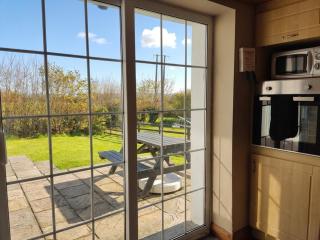 Woodmount Cottage - 5