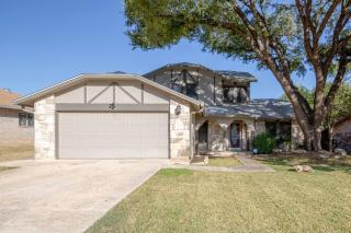 4 bedrm, 2 bath, pool, hot tub near Randolph AFB - 8