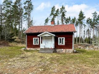 2 person holiday home in Mörlunda - 0