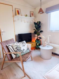 The Red Shutter Cottage - 7