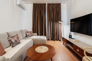 Twin Towers By In Property - 4