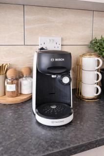 3 bedroom house with pool table - 4