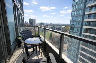 Stylish Oasis Condo - Gym, Bowling, Pool, Hot Tub - 5