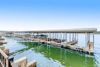 Anchors Away Lake Views, Pool, Balcony, WiFi - 3