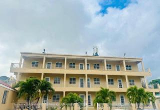 Leonard Suites 721 - 4