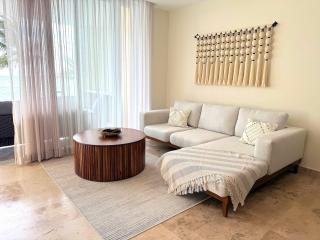 Oceanfront 10 steps of Sandy Beach - 8