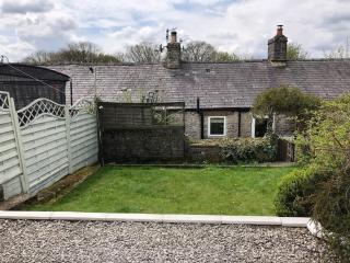 2, The Lodge, Tideswell - 6