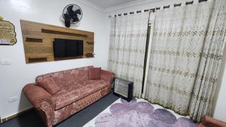 Cozy Furnished Family Apartment شقة عائلية مفروشة - 3