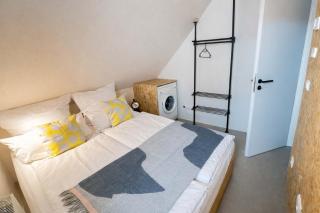 Group Stay near BER Airport - 2 Private Apartments - 4