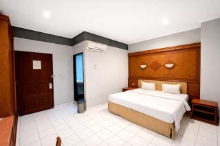 Mona Plaza Hotel - 4