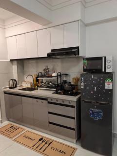 Cozy,Modern ,Fast WiFi opposite GTC - 3